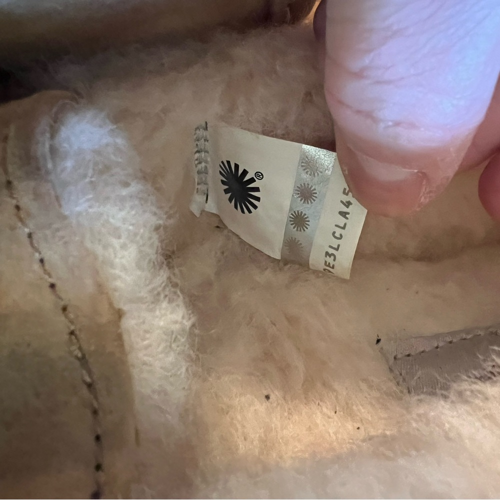 UGG Tan Sheepskin Boots with Cream Lining - Picture 4 of 4